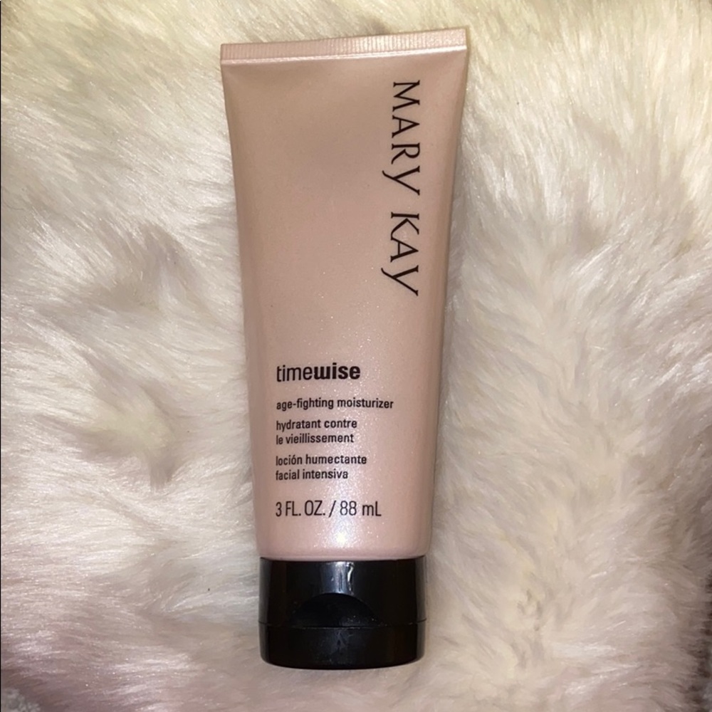 MARY KAY MOISTURIZER
